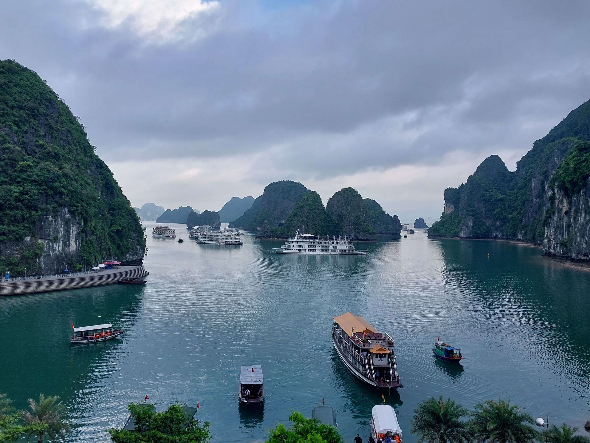 Begin your e-visa-prepared day with Vietnam’s tranquil ambiance