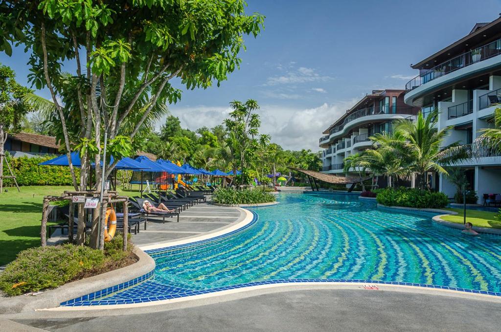 Indulge in luxury at world-class beach resorts