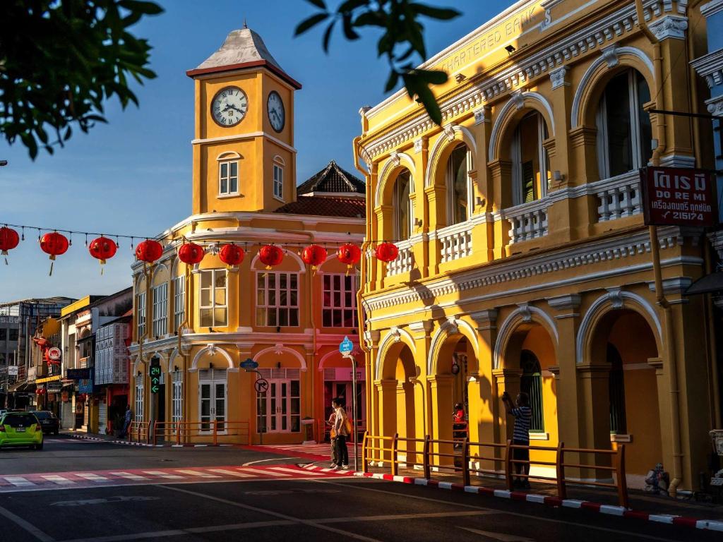 Stroll through charming Sino-Portuguese architecture