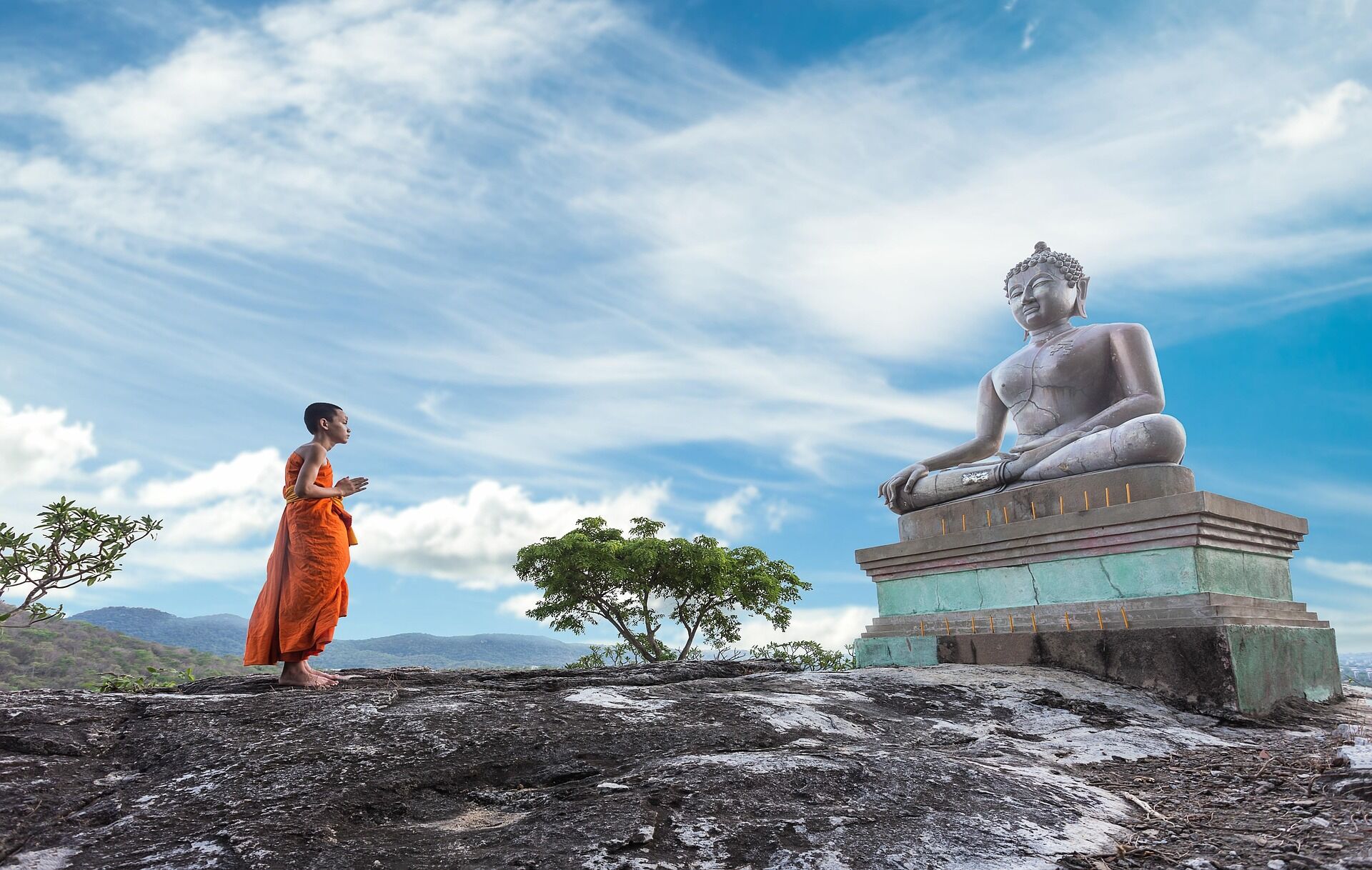 Capture the breathtaking beauty of Bangkok’s most sacred site