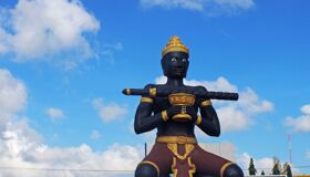 Battambang Iconic Statue