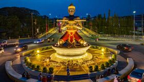 Battambang Iconic Statue 3