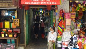 Capture the bustling beauty of Hanoi’s cultural landmarks