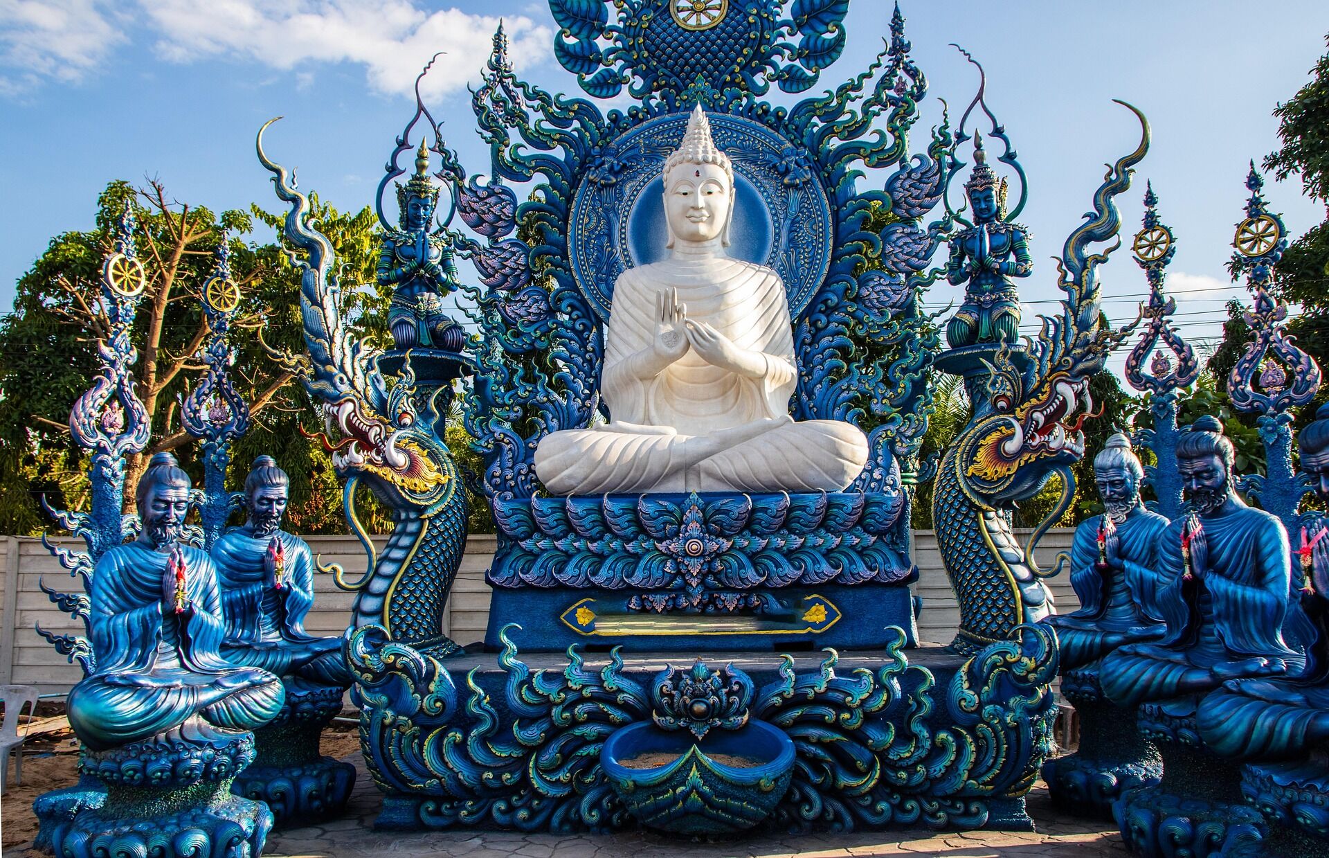 Experience the serene beauty of northern Thailand’s most revered temple