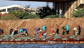 Chiang Khong Working on the Ri