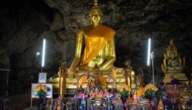 Kanchanaburi Tham Krasae Buddhist