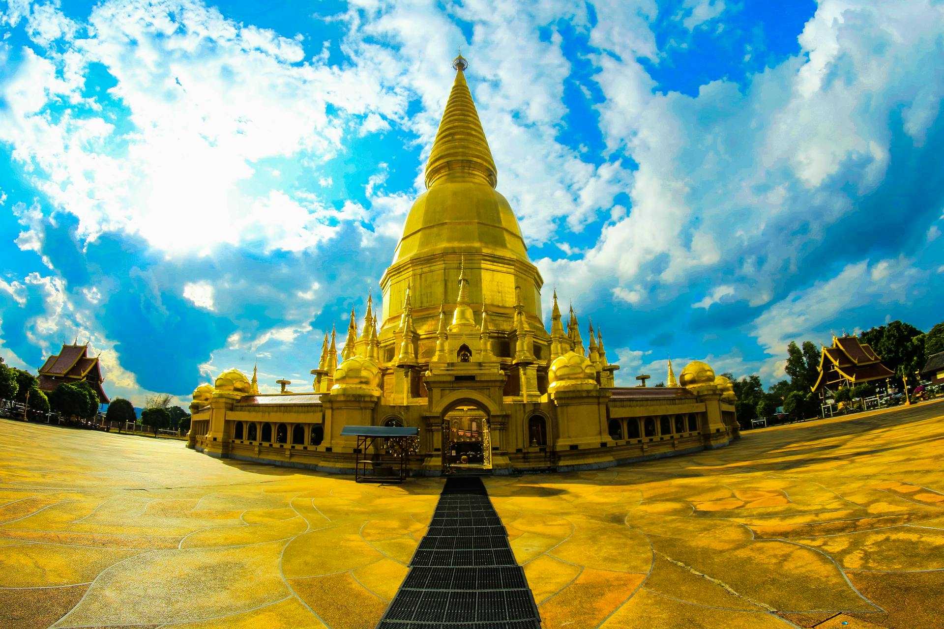 Experience the serene beauty of northern Thailand’s most revered temple