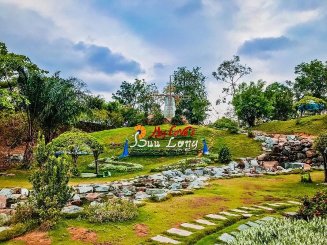 Savor Dong Nai’s miniature Ha Long Bay on a scenic tour