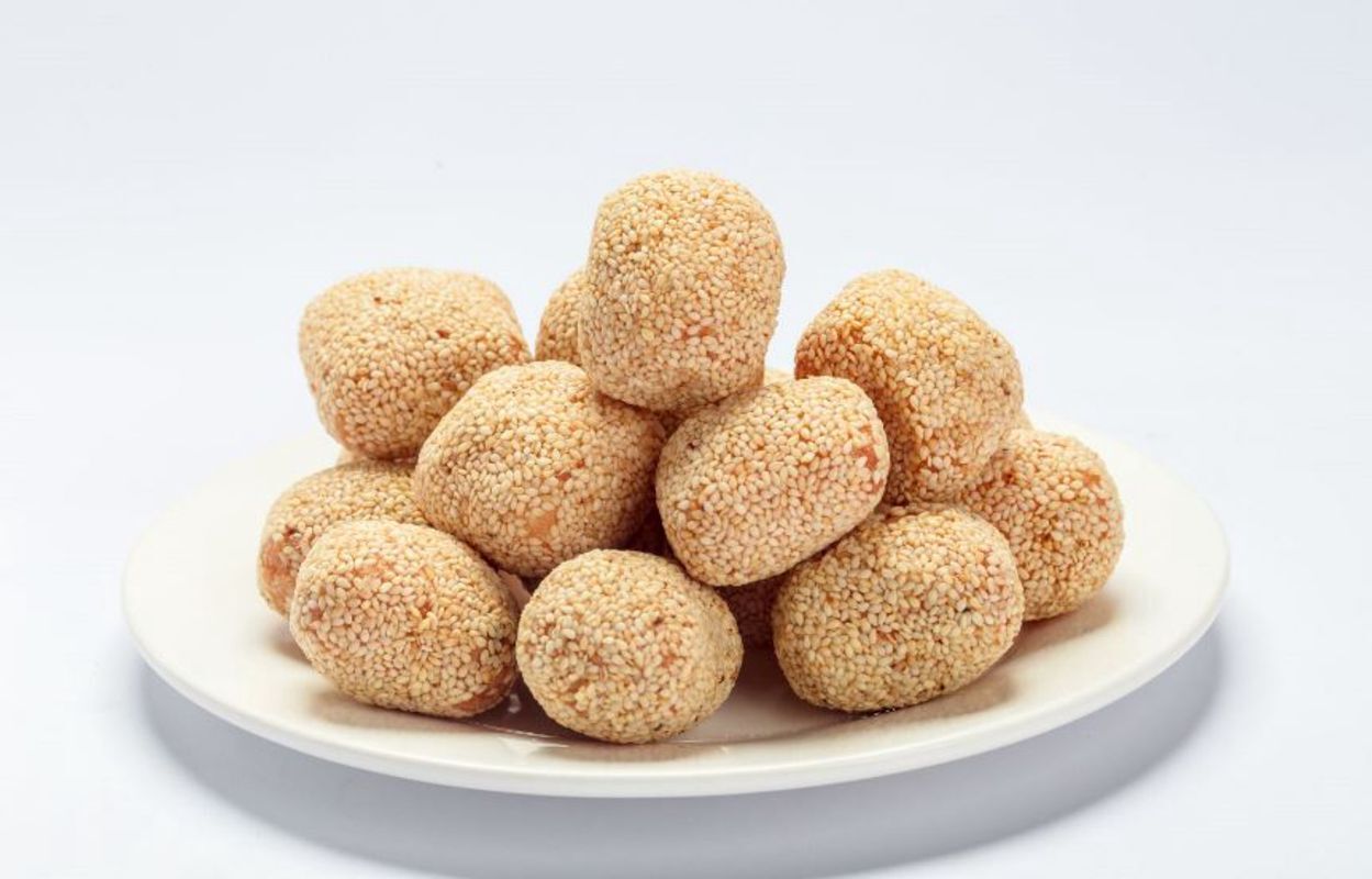 Sesame Pies "Mè Láo"