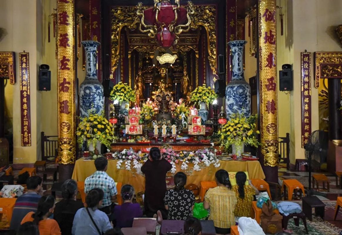 Photograph the vibrant allure of Hanoi’s heritage