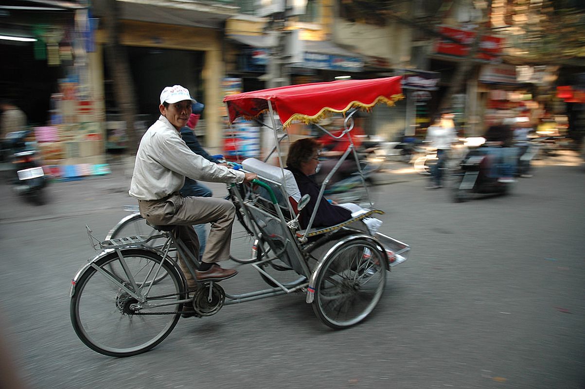 Learn Hanoi’s cultural heritage with expert insights