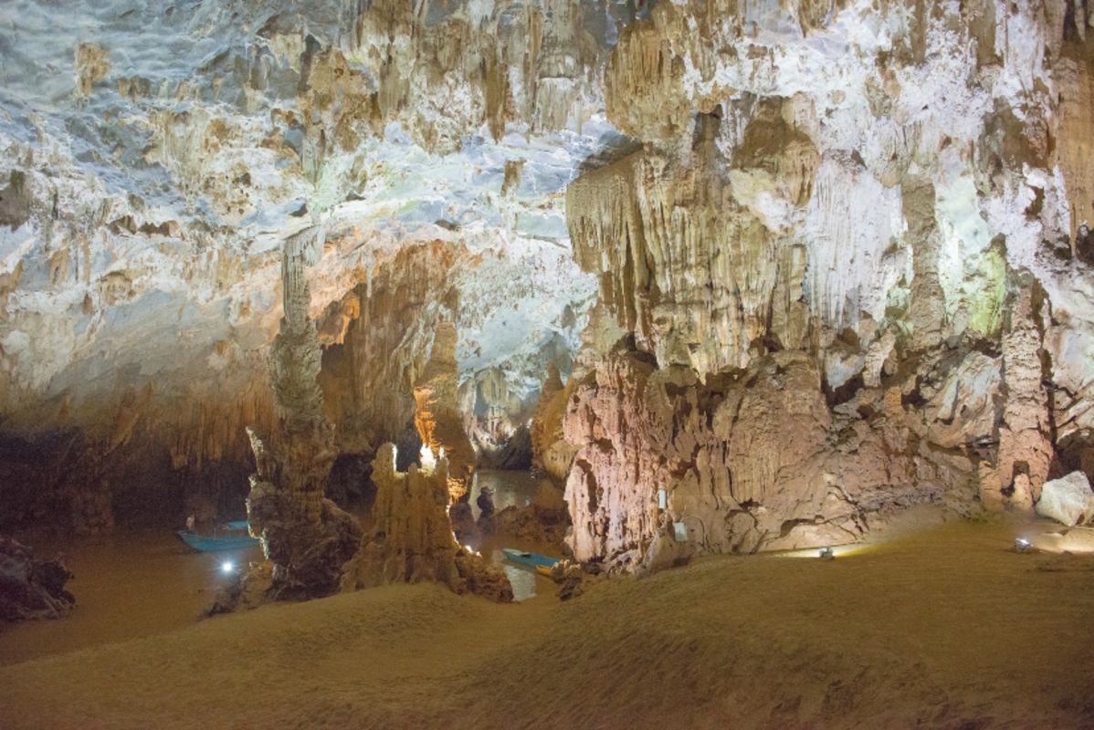 Geology and Geomorphology of Phong Nha - Ke Bang
