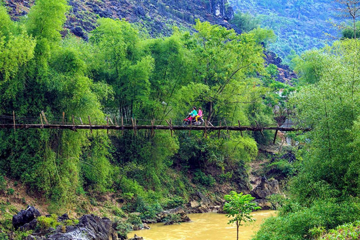 Dive into the lively charm of Ha Giang Travel