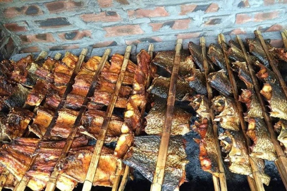 Fried fish - Seize the vibrant spirit of Thai Binh Travel