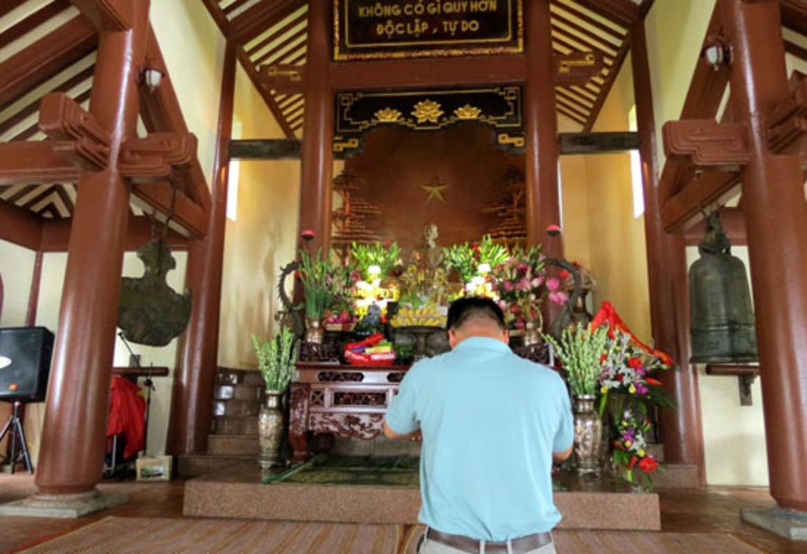 Experience Hanoi Tours with sustainable adventures”