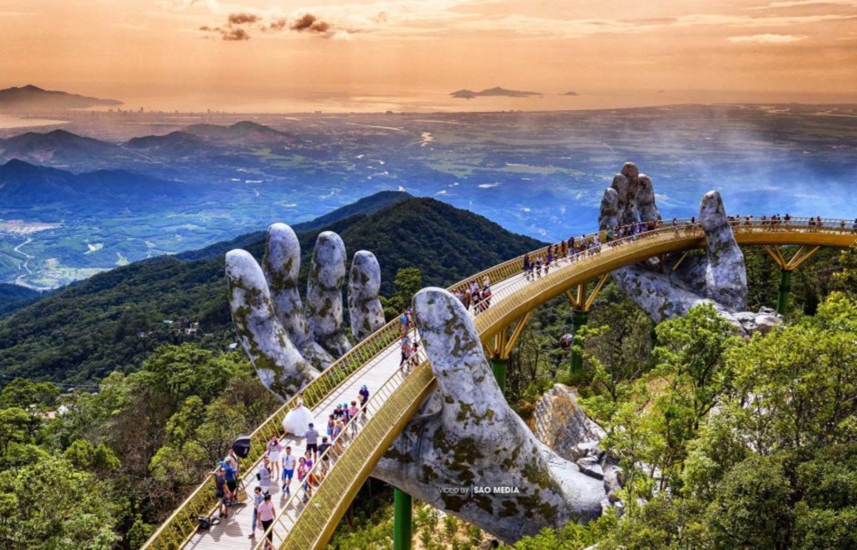 Capture the mythical beauty of this Da Nang icon