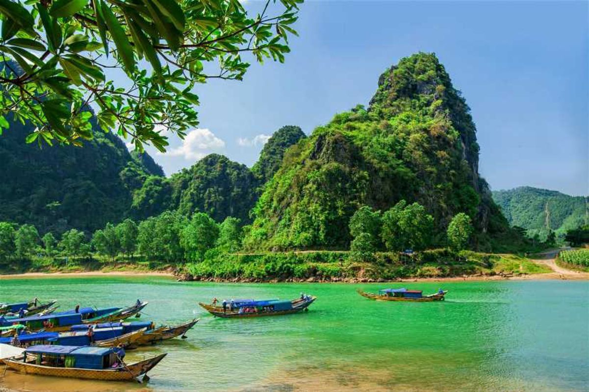 Experience Phong Nha-Ke Bang Tours with sustainable adventures