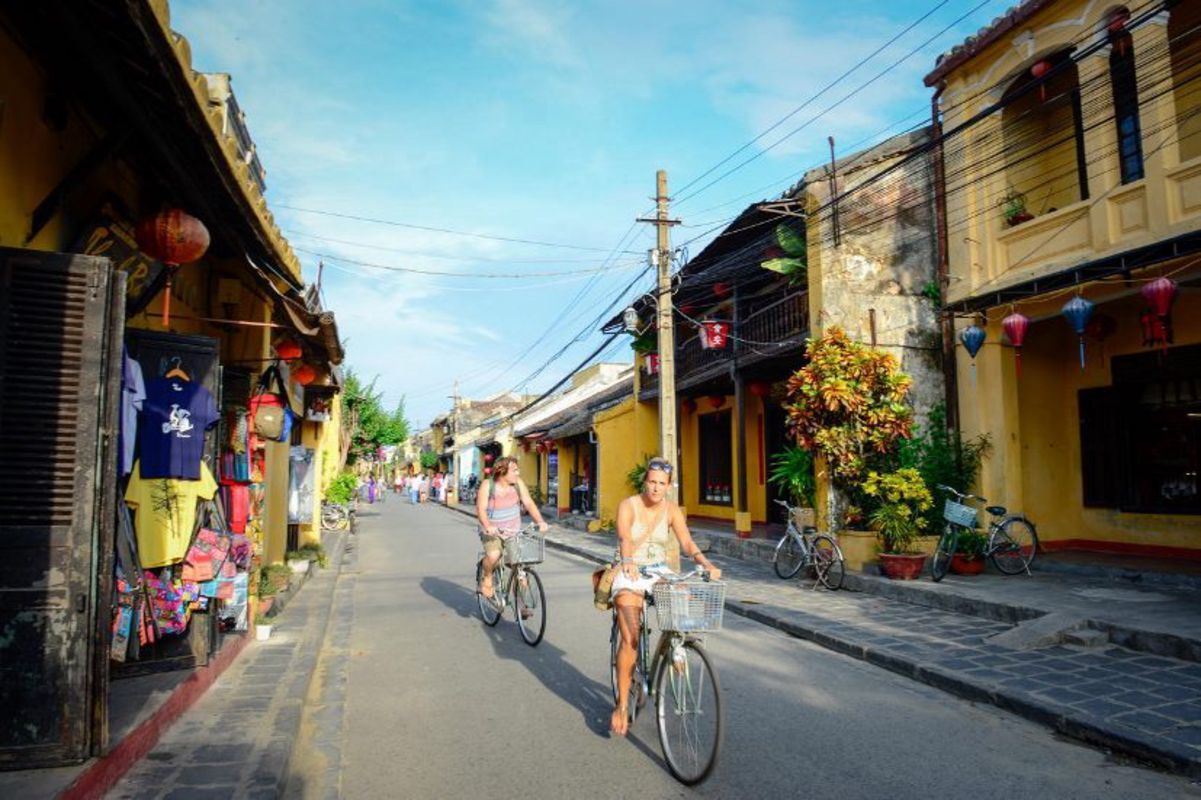 Capture the historic charm of Hoi An’s UNESCO gem