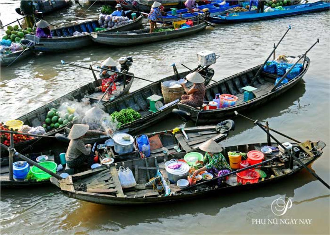 Phong Dien Floating Market