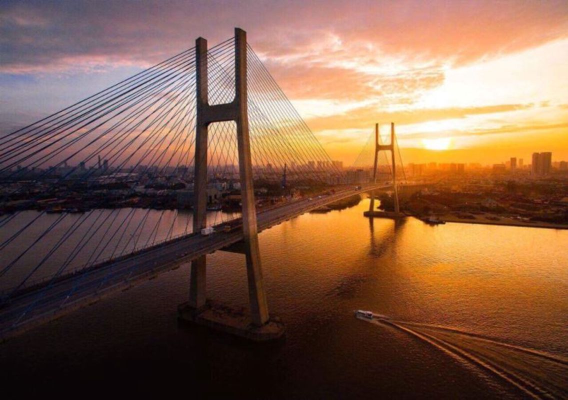 Taste local flavors near Phu My Bridge during your HCMC adventure