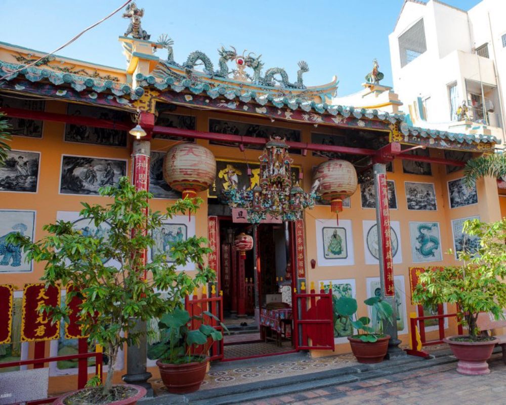 Dive into the vibrant rituals of Can Tho Travel