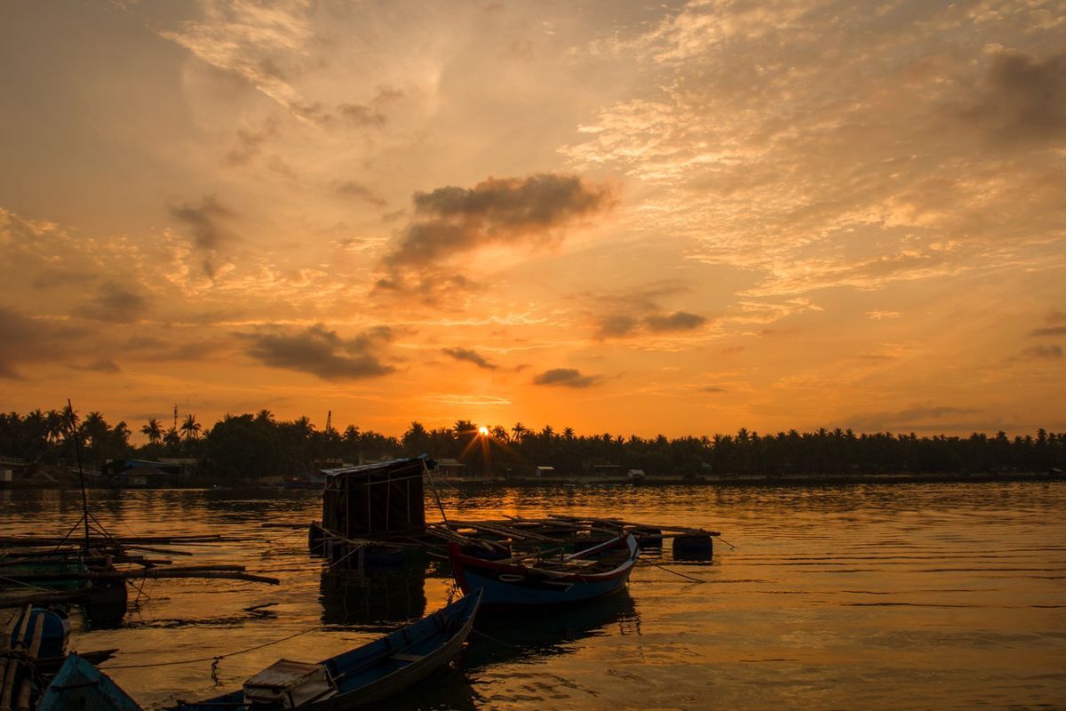 Beautiful photo of Phu Yen in high season - Begin your Dak Lak Tours with a scenic adventure