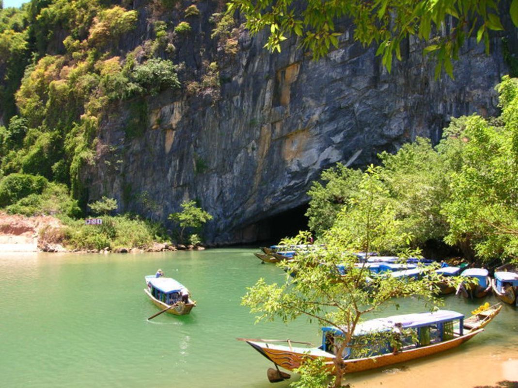 Experience Phong Nha-Ke Bang Tours with sustainable adventures