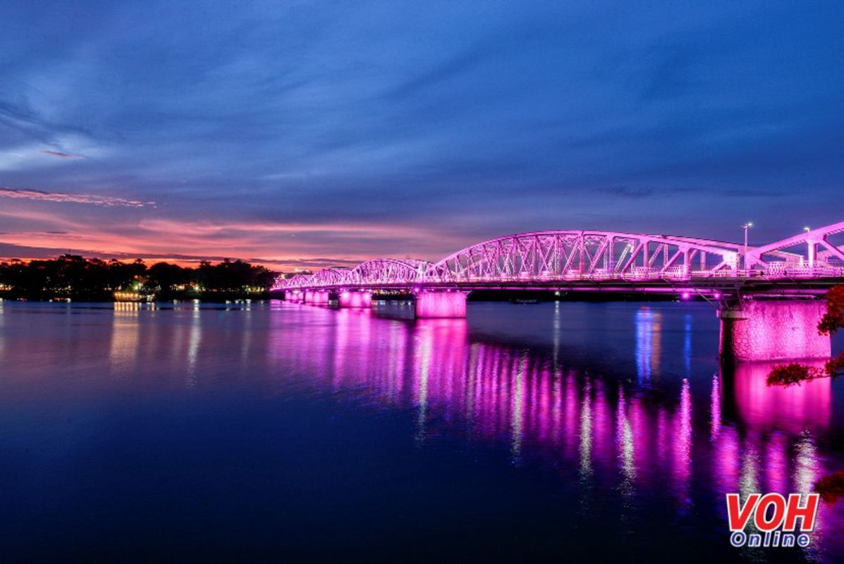 Enjoy stunning vistas from Huế’s iron masterpiece