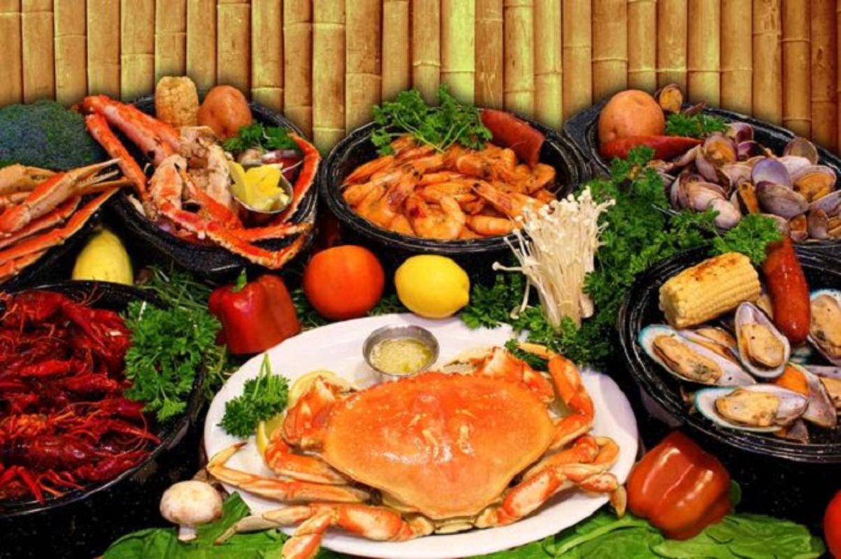 Dive into the vibrant flavors of Nha Trang Travel