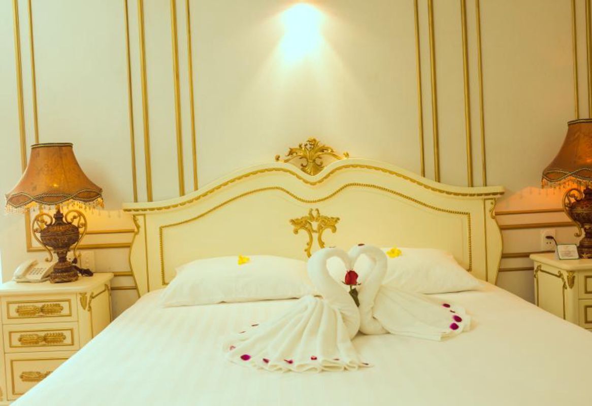 White Palace Hotel in Ha Tinh