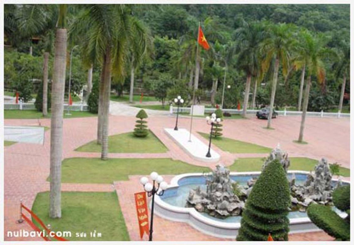 Experience Hanoi Tours with sustainable adventures