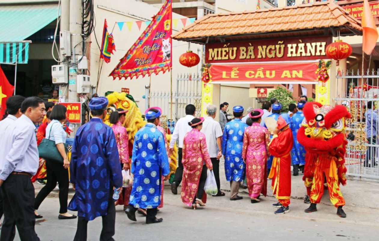 Learn Long An’s cultural heritage with expert insights
