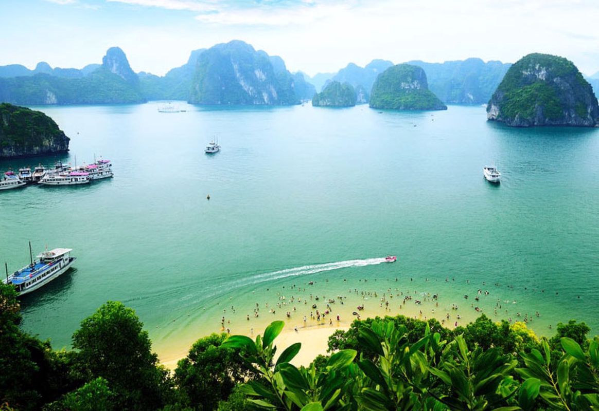 Dive into the serene charm of Bai Tu Long Bay Travel