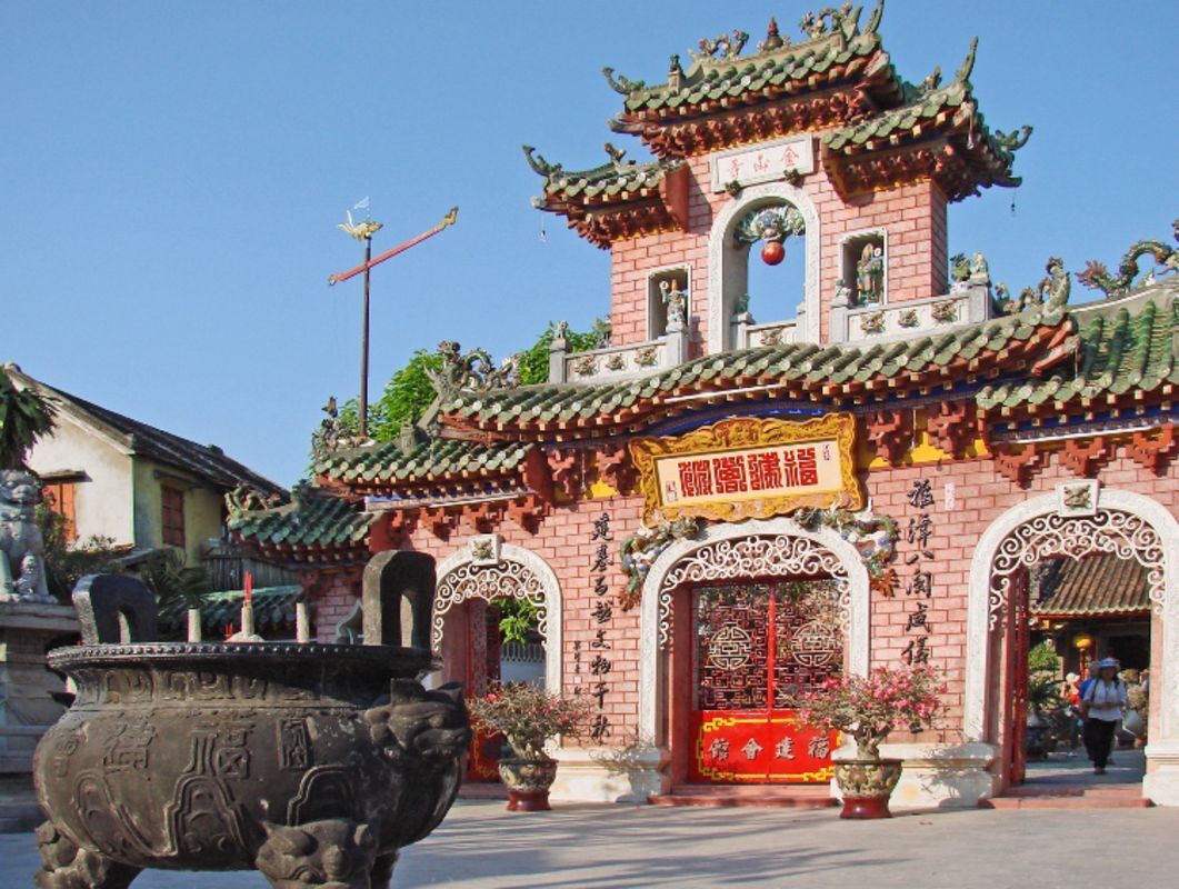 Learn Hoi An’s cultural legacy with expert insights