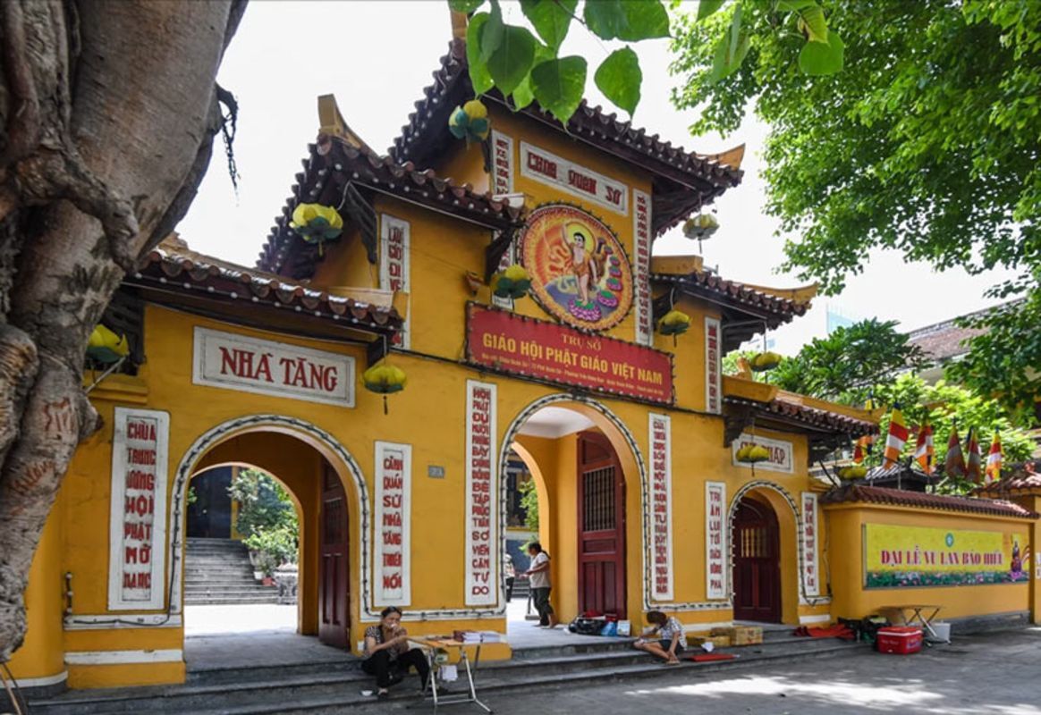 Start your Hanoi Travel with serene vistas