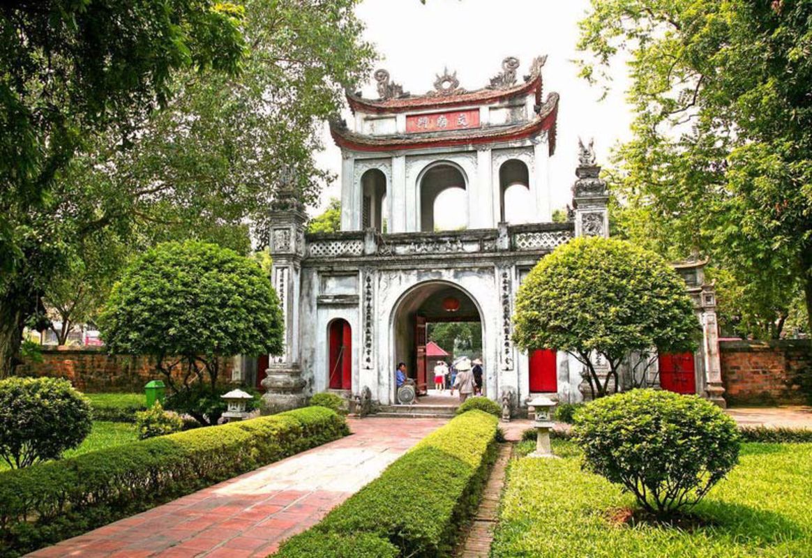 Capture the historic beauty of Hanoi’s cultural gem