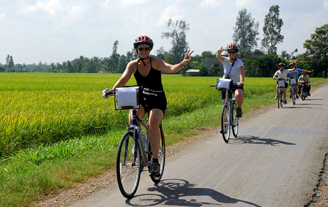 Capture the vibrant essence of Can Tho’s riverine gem