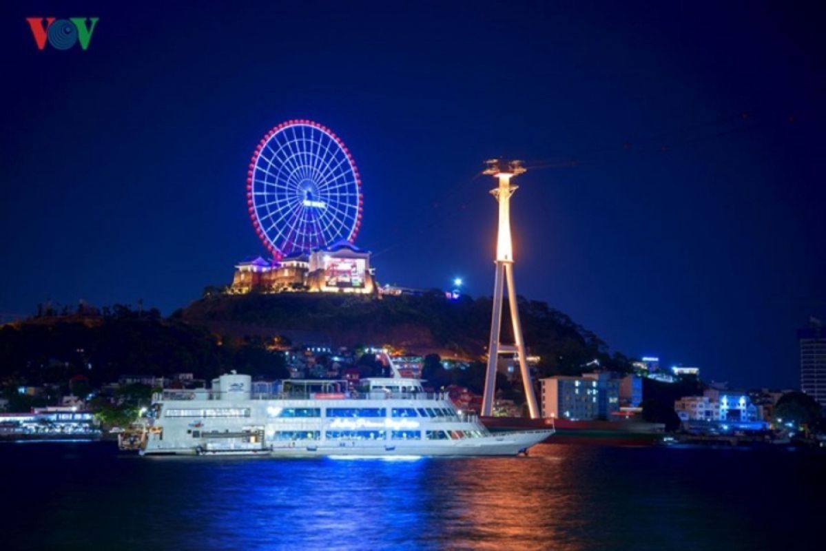 Join a guided walk across Quang Ninh’s connecting icon