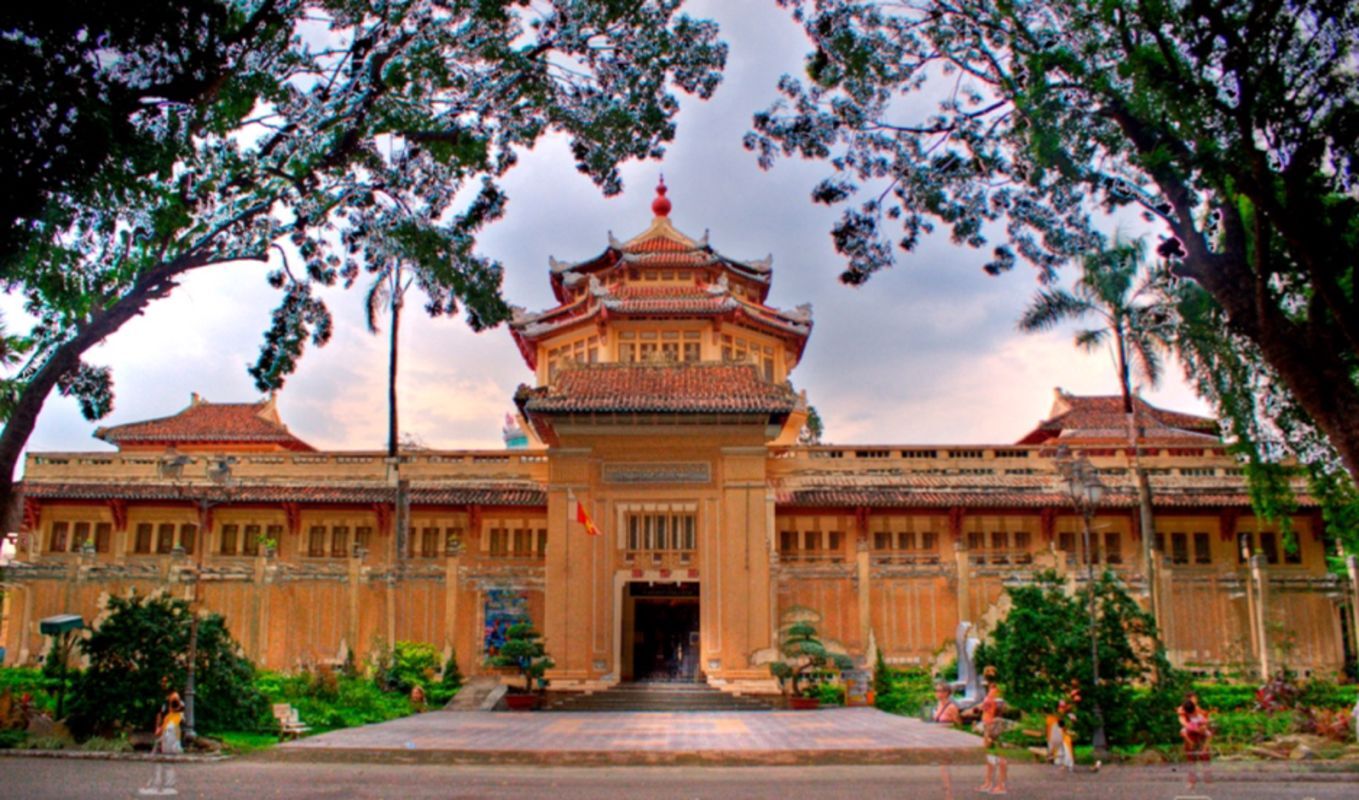 Learn Ho Chi Minh City’s cultural legacy with expert insights