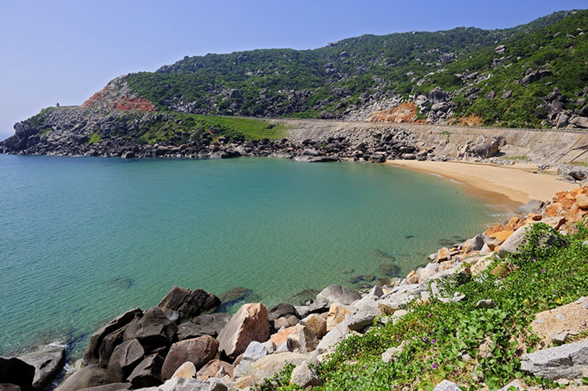 Capture the serene beauty of Dak Lak’s coastal gem