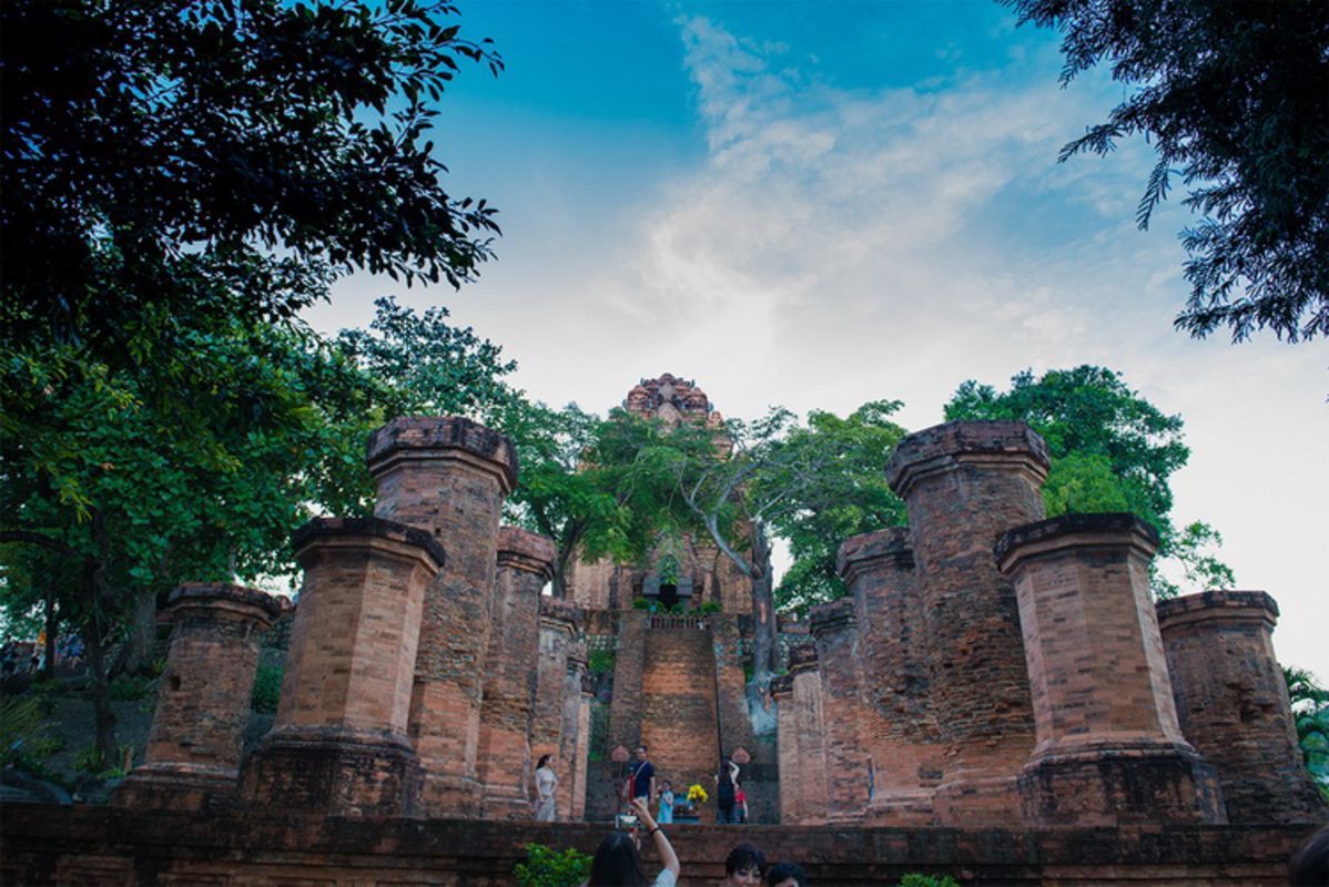 Experience Khanh Hoa Tours with sustainable adventures