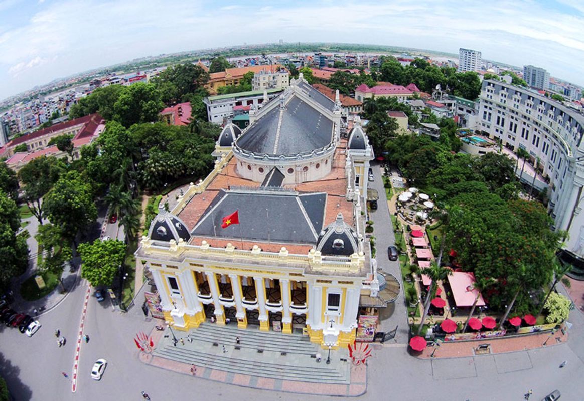 Visiting Hanoi Opera House