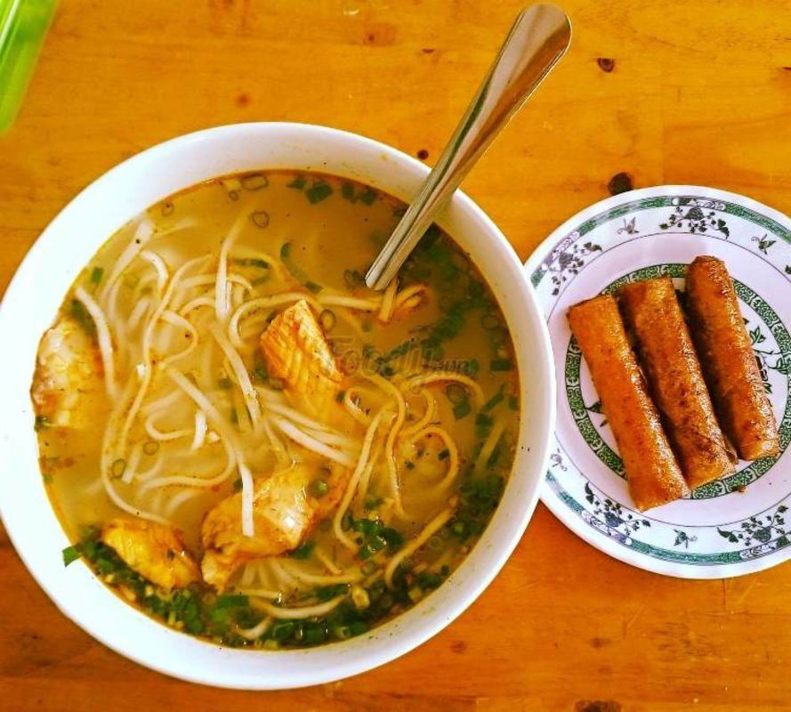 Experience Phong Nha Tours with sustainable dining