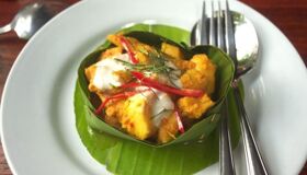Dive into the vibrant flavors of Phnom Penh Travel