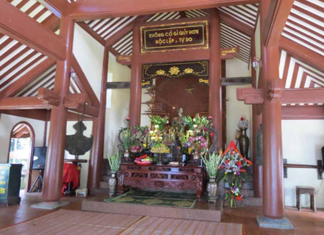Learn Hanoi’s cultural heritage with expert insights