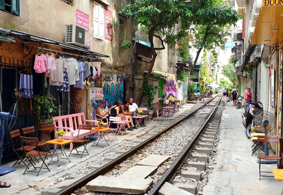 Experience Hanoi Tours with sustainable adventures