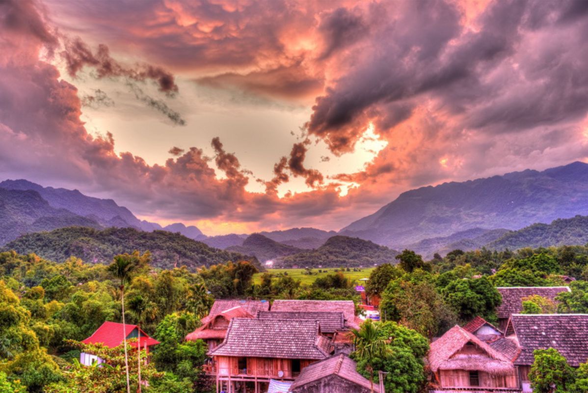 Start your Hoa Binh Travel with tranquil vistas