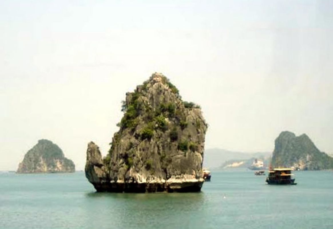 Start your Quang Ninh Travel with tranquil vistas