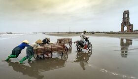 Experience Ninh Binh Tours with sustainable adventures