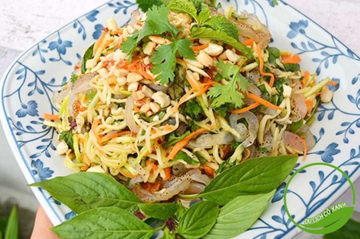 Experience Phu Yen Tours with sustainable dining